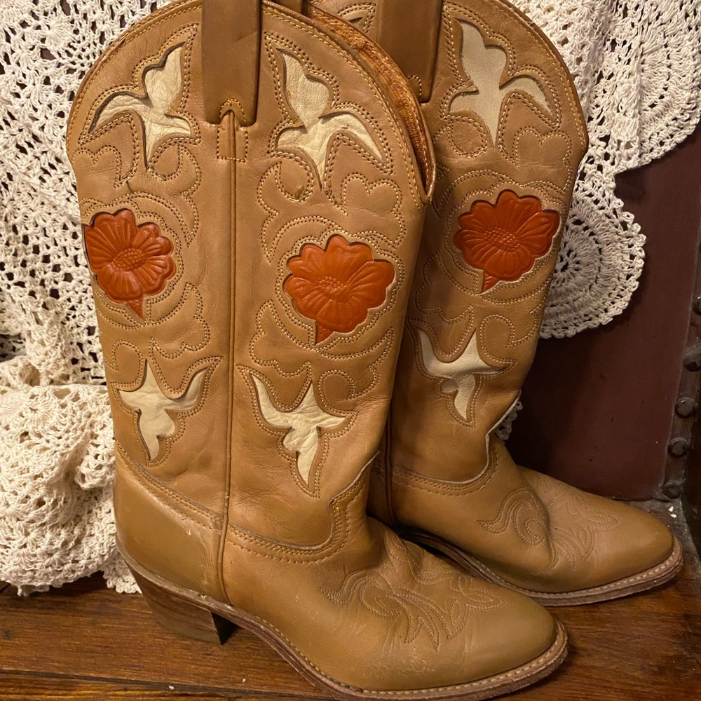 Vintage hand tooled rare cowboy boots